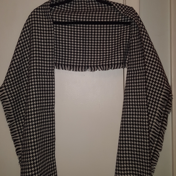 NWOT Wrap - Picture 4 of 6